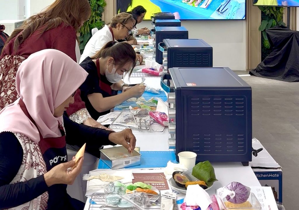 Bisnis Baking bareng polytron umkm